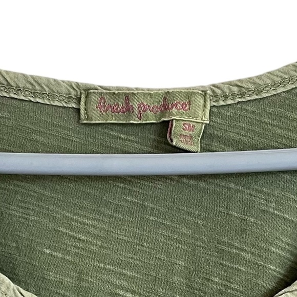 Fresh Produce Green Button-Back Tunic Top, Size S - Picture 9 of 9